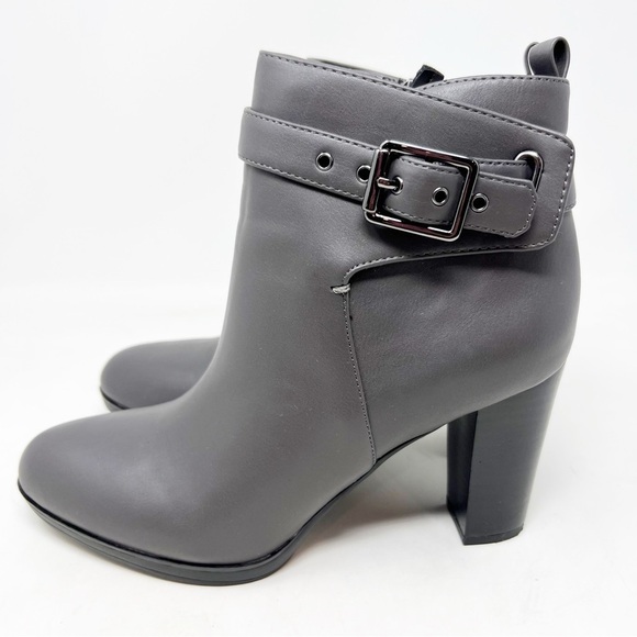 FRANCO SARTO GRAY FAUX LEATHER SIDE ZIP BOOTIES WITH BUCKLE IRISH WOMENS 8 NEW - Picture 5 of 9